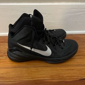 Men’s Nike Hyperdunks. Black in color. Size 12